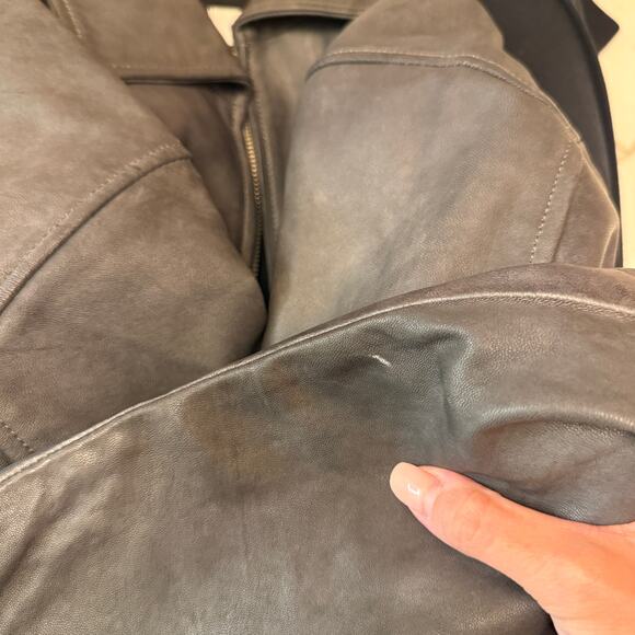 New Reformation Veda Marco Leather Oversized Bomber - Picture 7 of 9